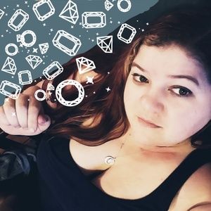 Meet your Posher, Jenn